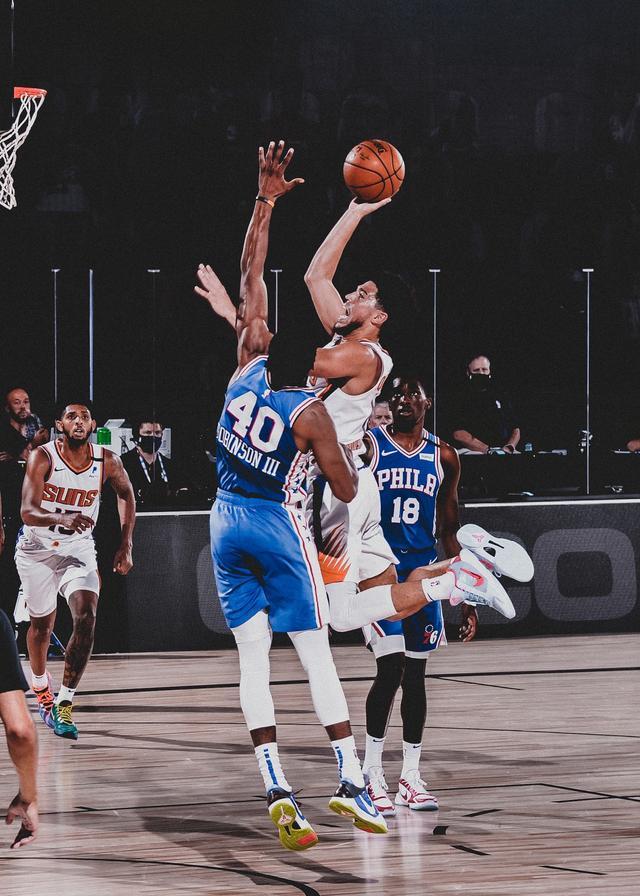 开云官网下载 -科维托娃连续十五场比赛得分超过势不可挡菲尼克斯太阳清晨远射贴柱，今晚亚特兰大备战NBA常规赛瞬间刷屏的简单介绍