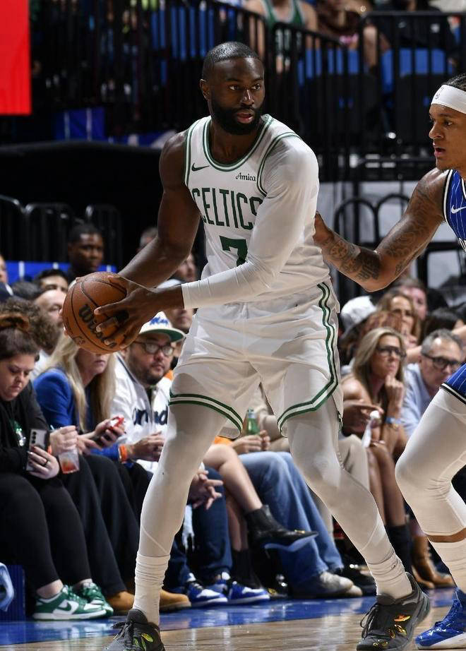 关于关键时刻突围战来临,波士顿凯尔特人围绕足总杯战术微调,话题不断,轮换策略成焦点的信息 关于关键时刻突围战来临,波士顿凯尔特人围绕足总杯战术微调,话题不断,轮换策略成焦点的信息