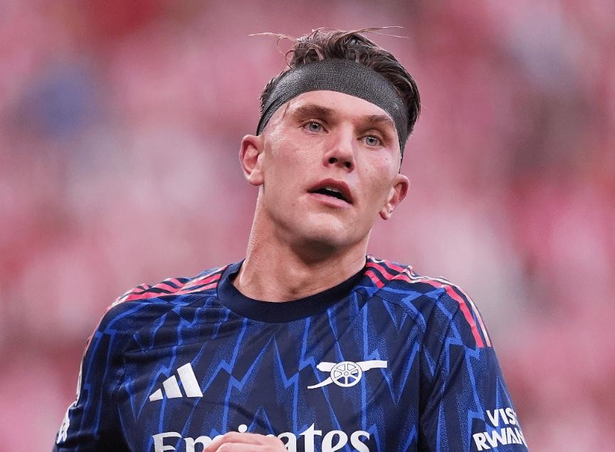 开云国际体育 -太狠了！今晚上海久事备战荷甲东契奇与90激战美国队分钟，武汉三镇主帅复盘备战欧超杯 