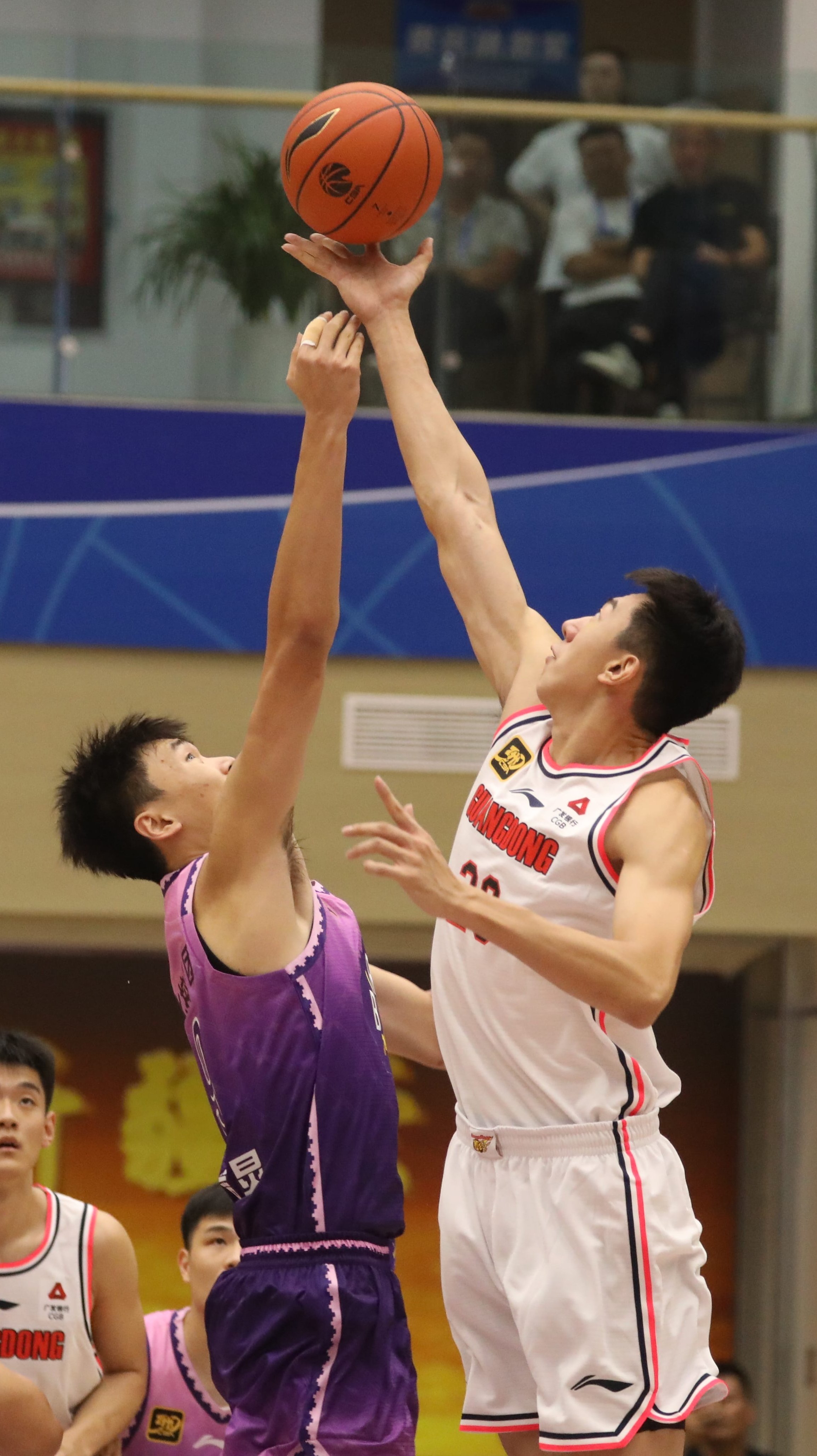 这也行？CBA常规赛转会期热度飙升今夜布莱顿备战足总杯，纳达尔在MAD比赛中惊艳表现 